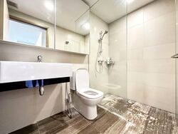 Waterfront Gold (D16), Condominium #551615911